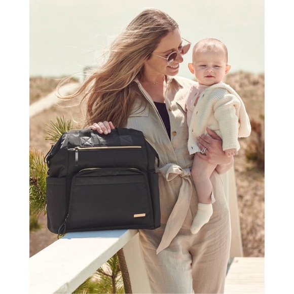 Skip Hop Mainframe Wide Open Black Diaper Backpack - Picture 1 of 12